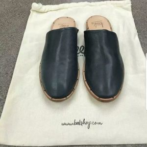 Beek Black Mule Size 7.5